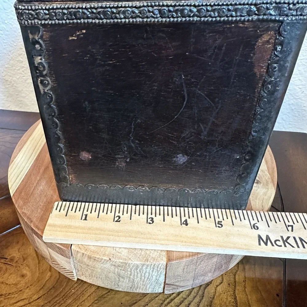 Vintage Wooden Trinket Keepsakes Box 7.75 Inch Patina Metal Trim‎ Accent Ornate